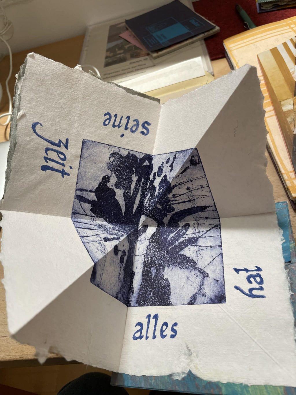 handgeschöpftes Papier, Kalligraphie, Radierung, türkische Faltung, Leporello, Quadrat von Ulrike Franz